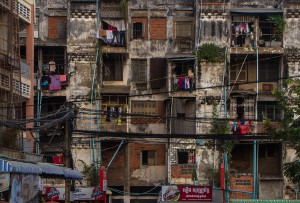 Urban poverty Phnom Penh. Photo by: Jonas Hansel. Licensed by Creative Commons Attribution-NonCommercial-ShareAlike 2.0 Generic